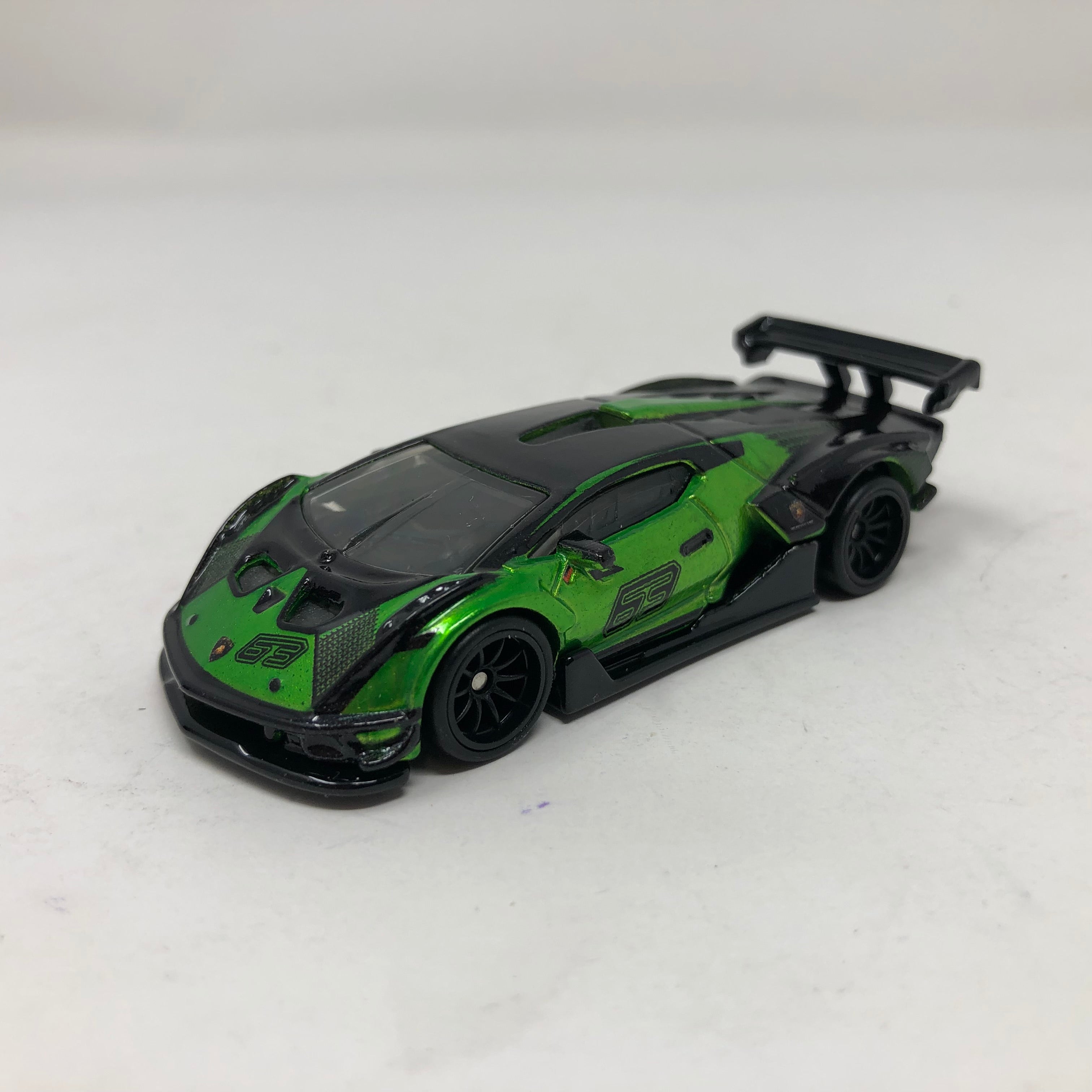 Lamborhini Essenza SCV12 * Hot Wheels 1:64 scale Loose Diecast ...