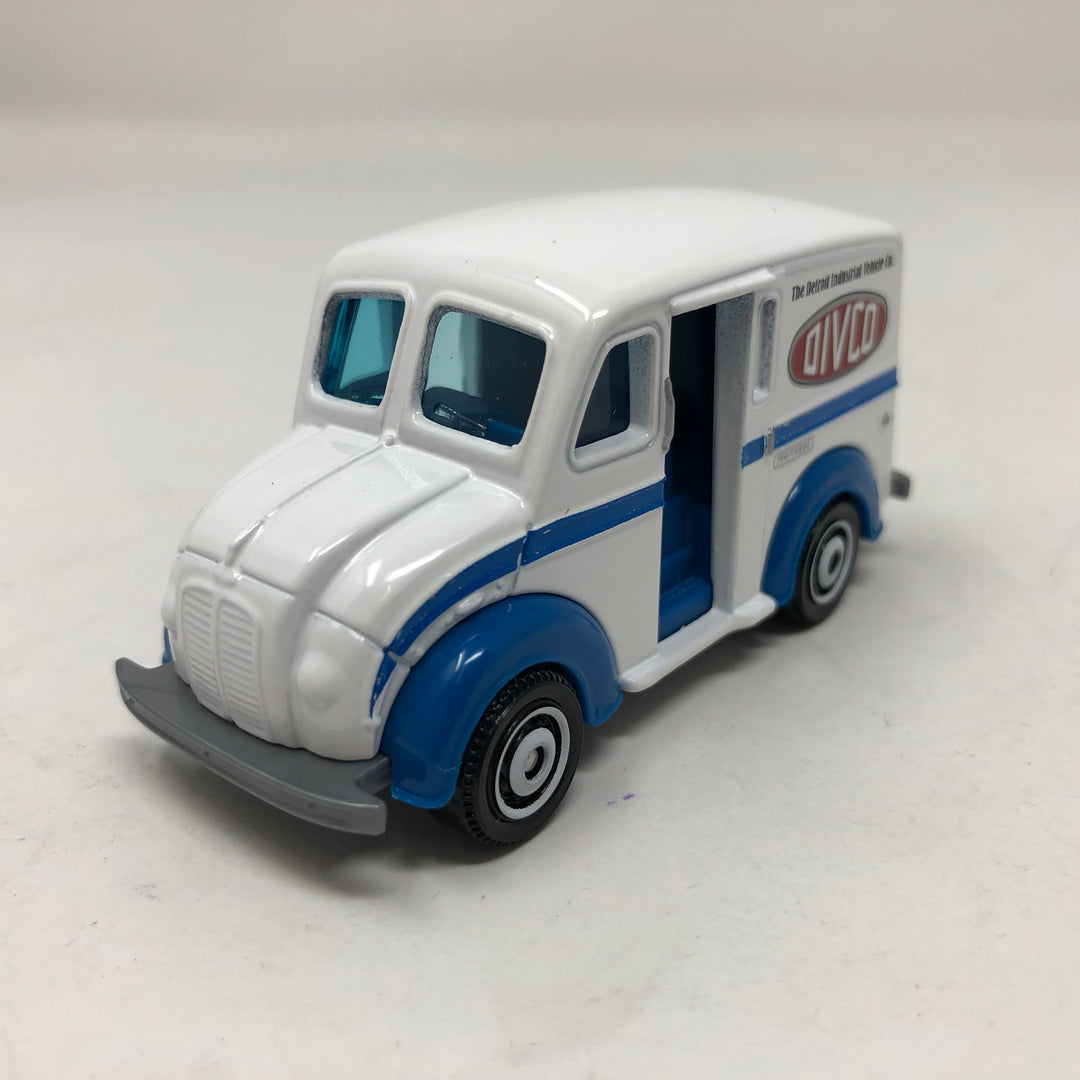 DIVCO Milk Truck w/ Opening Door * Matchbox 1:64 scale Loose