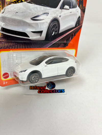 Tesla Model Y #89 * WHITE * 2023 Matchbox Case Q