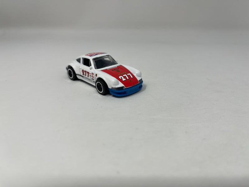 1971 Porsche 911 Mangus Walker * Hot Wheels 1:64 scale Loose Diecast model