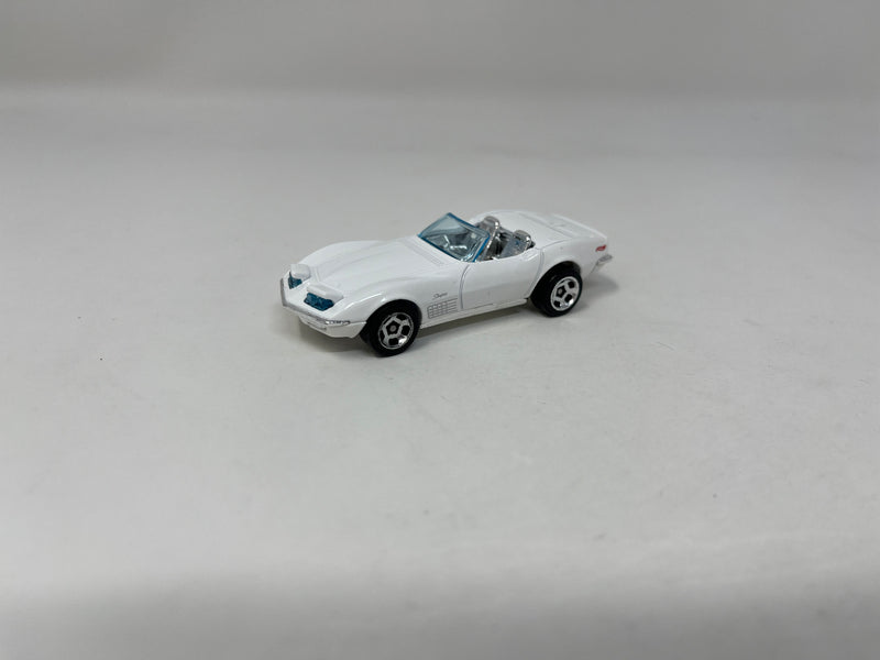 1972 Stingray Corvette Convertible * WHITE * Hot Wheels 1:64 scale Loose diecast