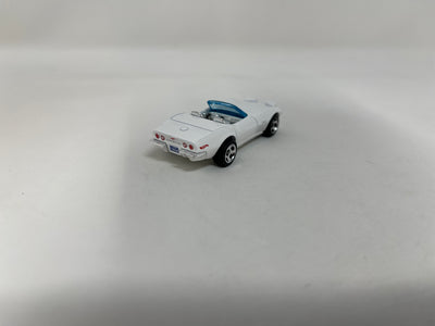 1972 Stingray Corvette Convertible * WHITE * Hot Wheels 1:64 scale Loose diecast