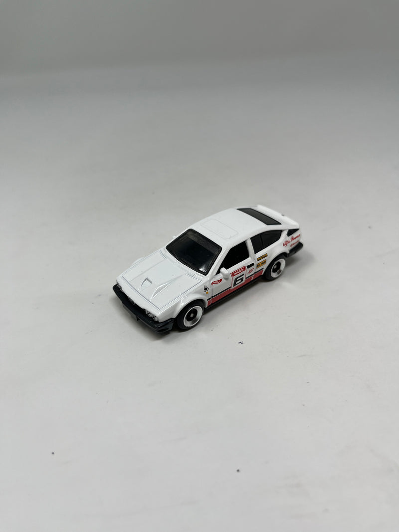 Alfa Romeo GTV6 3.0 * WHITE * Hot Wheels 1:64 scale Loose Diecast model