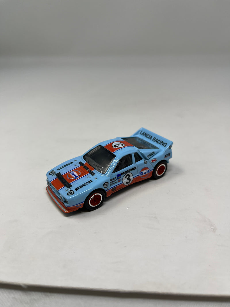 Lancia 037 Gulf Racing * Hot Wheels 1:64 scale Loose diecast