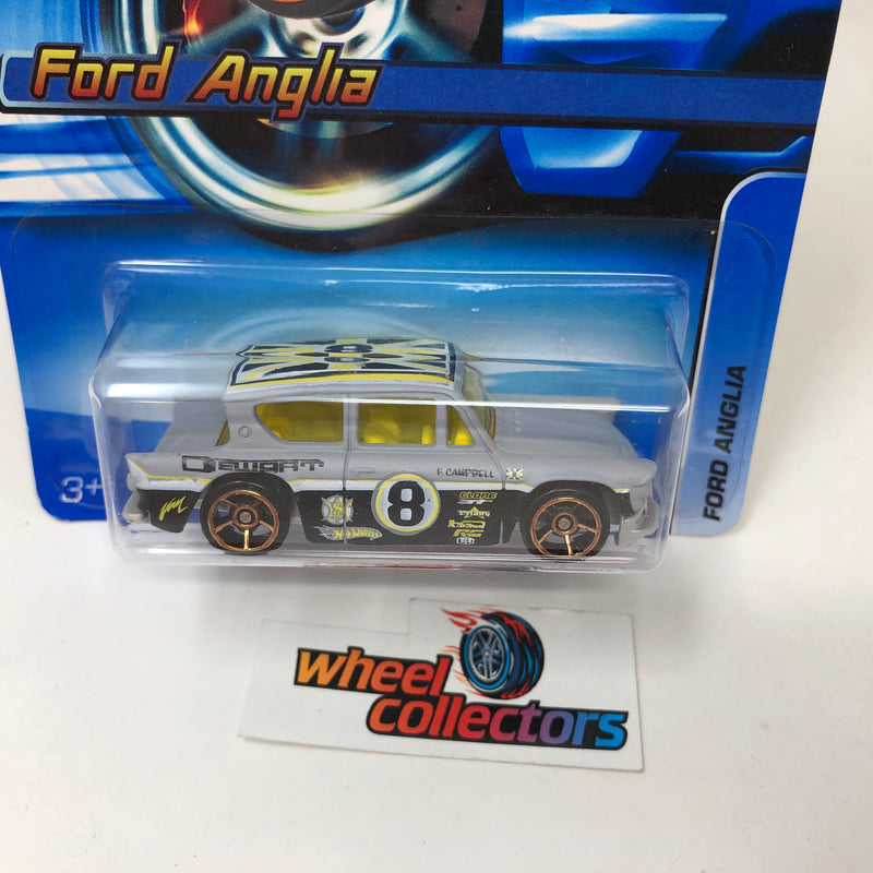 Ford Anglia 