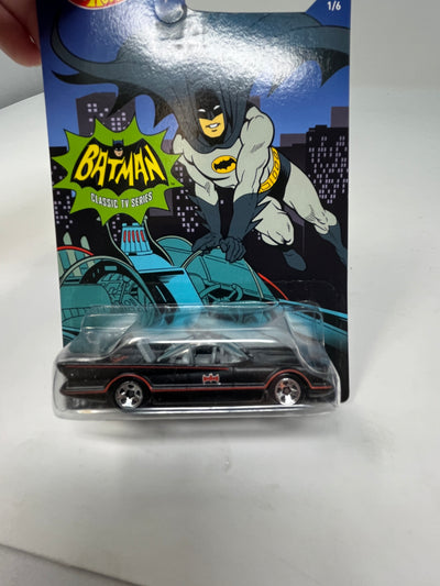 Classic TV Series Batmobile * Batman * Hot Wheels DC Comics Series