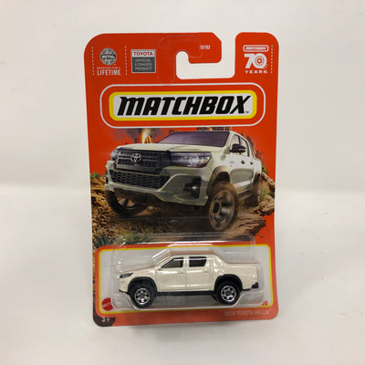 2018 Toyota Hilux #94 * White * 2023 Matchbox Case W