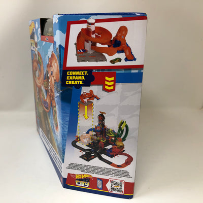 Octopus Invasion Attack * Hot Wheels City Track Pack