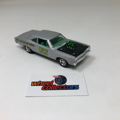 Plymouth HEMI Road Runner * M2 Machines 1:64 scale Loose Diecast