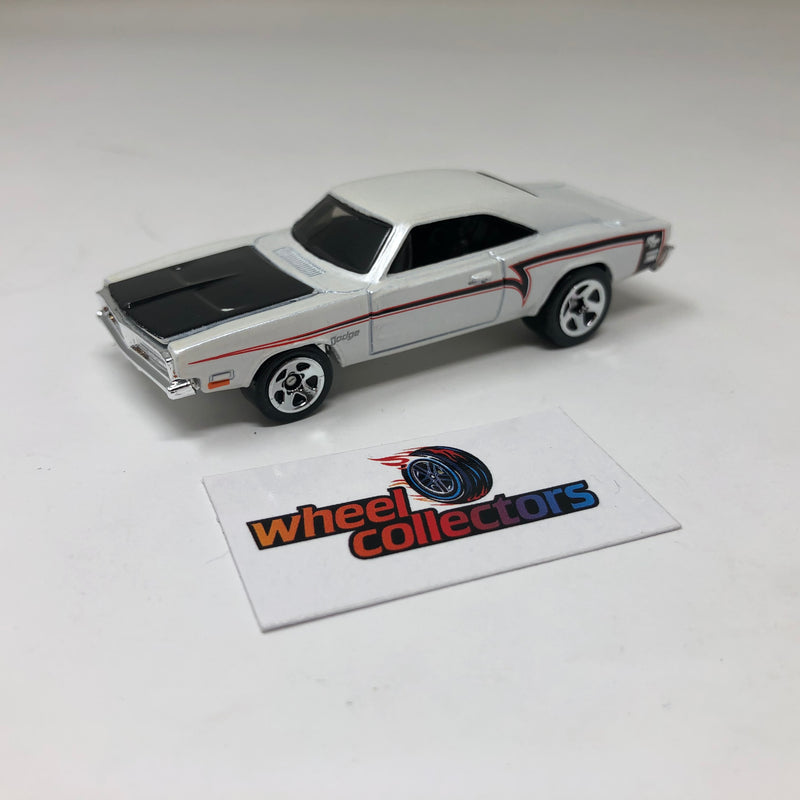 1969 Dodge Charger * Hot Wheels Loose 1:64 Scale Diecast Model