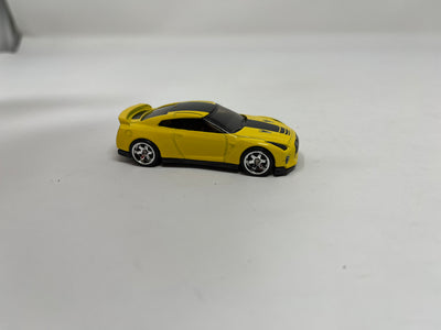 '17 Nissan Skyline GT-R R35 * Hot Wheels 1:64 scale Custom Build w/ Rubber Tires