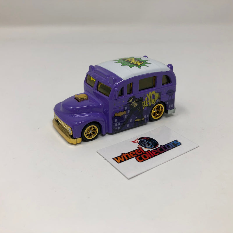 School Busted Carwoman Pop Culture * Hot Wheels 1:64 scale Loose