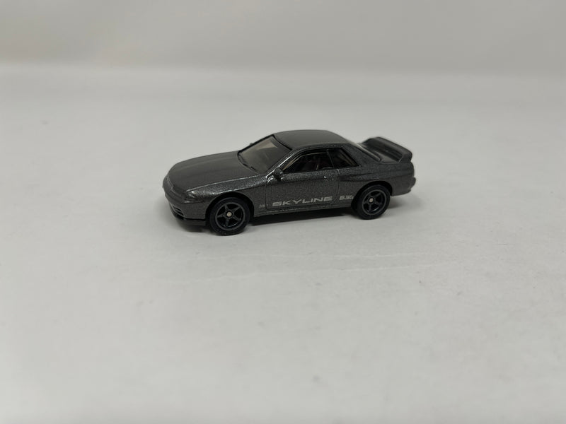 Nissan Skyline GT-R R32 * Hot Wheels 1:64 scale Custom Build w/ Rubber Tires