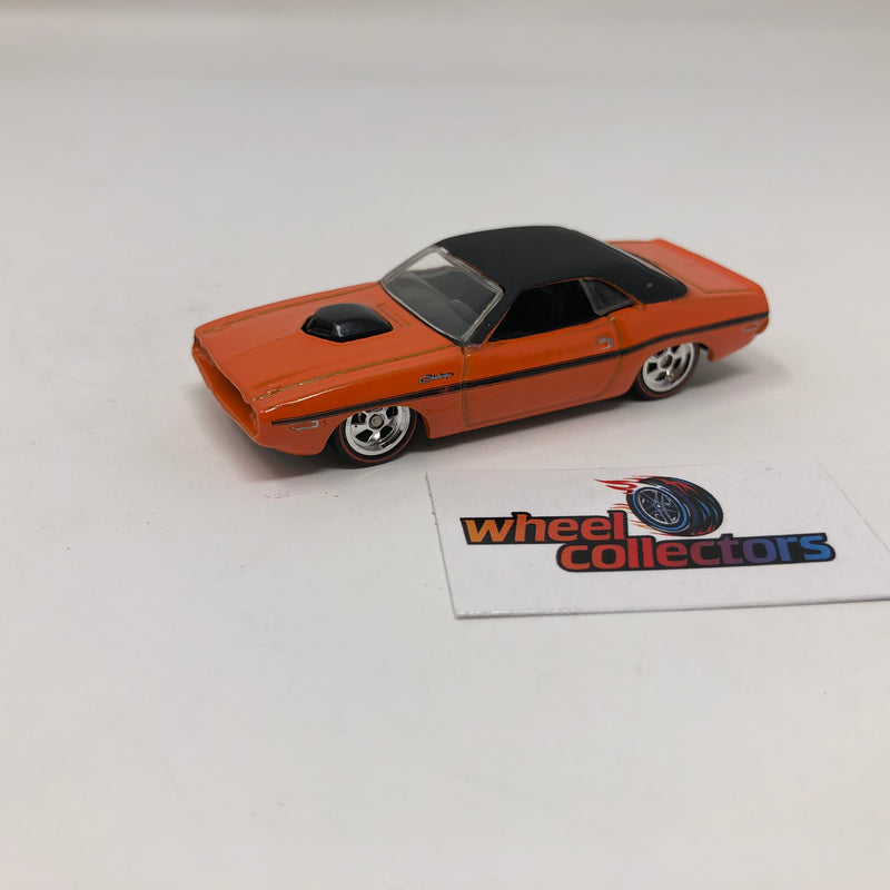 1970 Dodge Hemi Challenger Garage * Hot Wheels 1:64 scale Loose