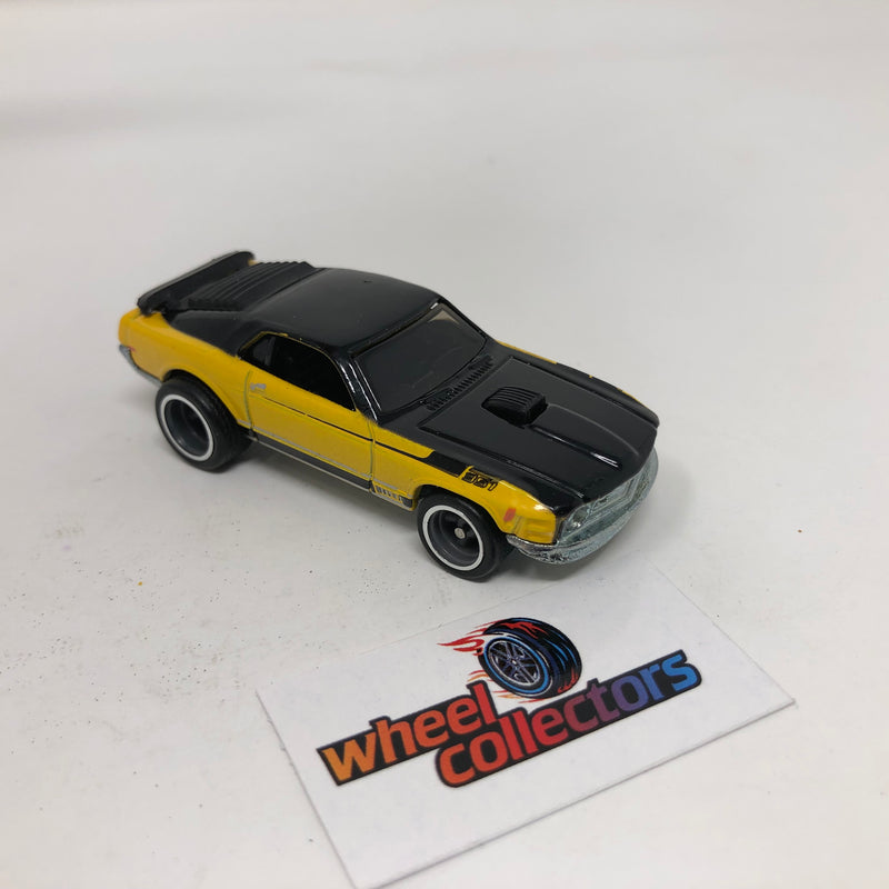 1970 Ford Mustang Mach 1 Garage * Hot Wheels 1:64 scale Loose