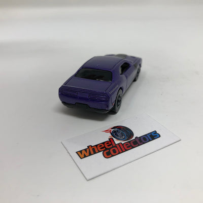 2015 dodge Challenger SRT * Hot Wheels 1:64 scale Loose Diecast