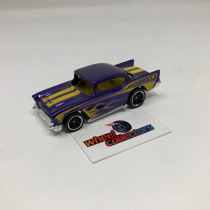 1957 Chevy * Hot Wheels 1:64 scale Loose Diecast