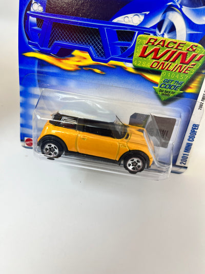 2001 Mini Cooper #40 * Yellow * 2002 Hot Wheels