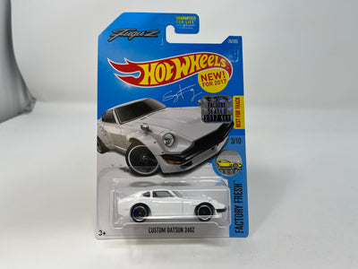 Custom Datsun 240Z #76 * WHITE * 2017 Hot Wheels w/ Factory Holo