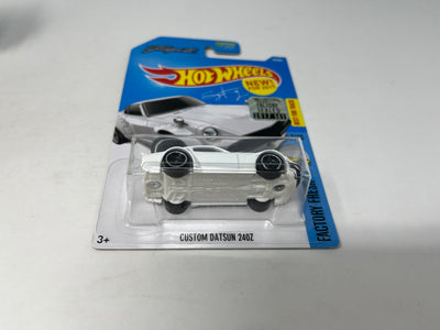 Custom Datsun 240Z #76 * WHITE * 2017 Hot Wheels w/ Factory Holo