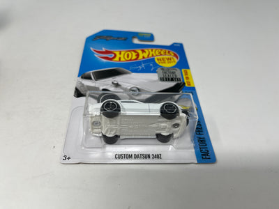 Custom Datsun 240Z #76 * WHITE * 2017 Hot Wheels w/ Factory Holo