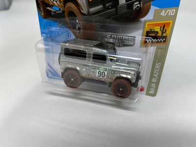 Land Rover Defender 90 #32 * Zamac walmart Only * 2021 Hot Wheels