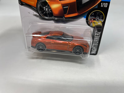 '17 Nissan GT-R R35 #364 * Orange * 2017 Hot Wheels w/ Factory Holo