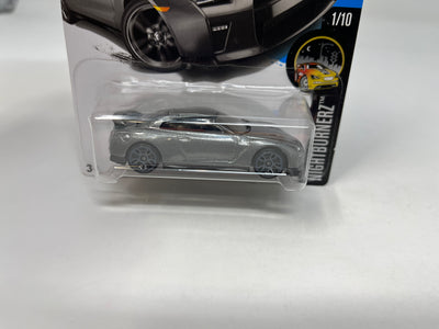 '17 Nissan GT-R R35 #364 * Grey * 2017 Hot Wheels