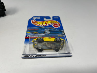 Porsche 911 #995 * Yellow w/ 5sp Rims * 1999 Hot Wheels