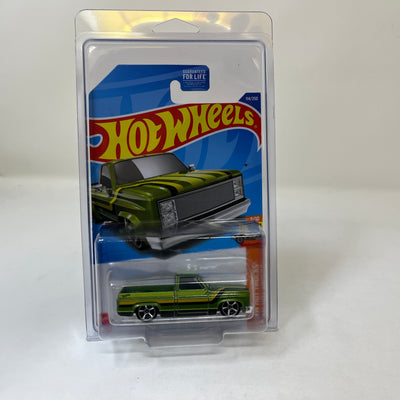 '83 Chevy Silverado #114 * Green * 2022 Hot Wheels