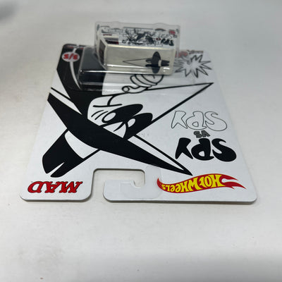 '66 Dodge A100 Spy vs Spy * WHITE * Hot Wheels Pop Culture MAD Magazine