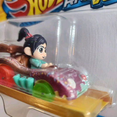 Vanellope Disney Wreck it Ralph * 2024 Hot Wheels Racer Verse Case K