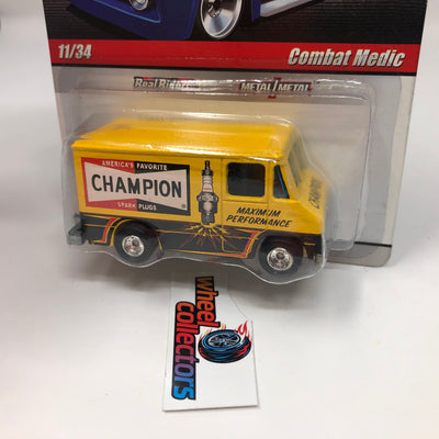 Combat Medic #11 Champion * Yellow * Hot Wheels Slick Rides Delivery