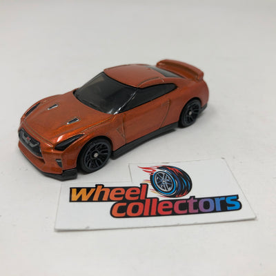 '17 Nissan GT-R (R35) * Orange * Hot Wheels Loose 1:64 Scale
