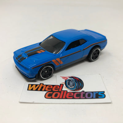 '15 Dodge Challenger SRT * Blue * Hot Wheels Loose 1:64 Scale