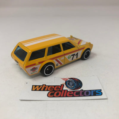 '71 Datsun Bluebird 510 Wagon * Yellow * Hot Wheels Loose 1:64 Scale