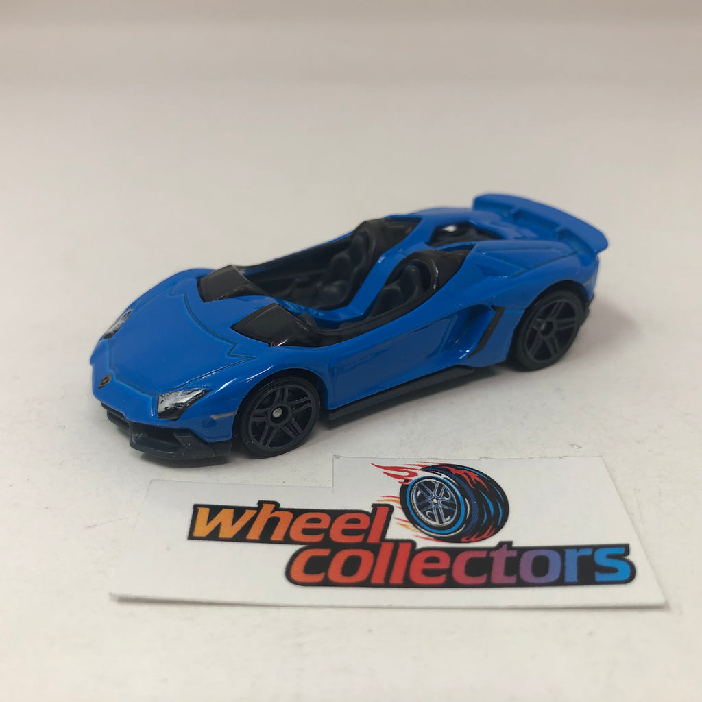 【中古】2014 Hot Wheels Hw Workshop Lamborghini Aventador J - Blue Lamborghini Aventador J * Blue * Hot Wheels Loose 1:64 Scale