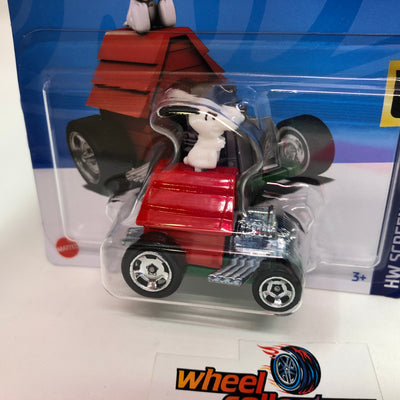 Snoopy #78 * 2023 Hot Wheels Case D Short Card