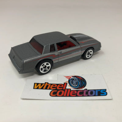 '86 Monte Carlo SS * Gray * Hot Wheels Loose 1:64 Scale