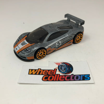McLaren F1 GTR * Gray * Hot Wheels Loose 1:64 Scale