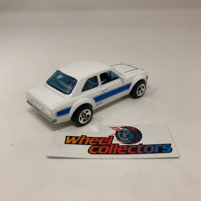 '70 Ford Escort RS1600 * White * Hot Wheels 1:64 scale Diecast Loose