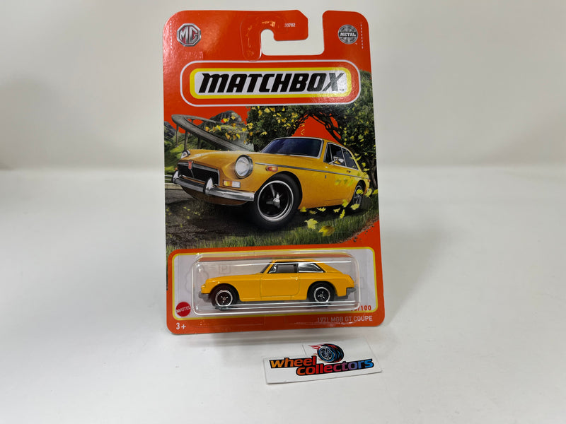 1971 MGB GT Coupe * Yellow * Matchbox Basic Series