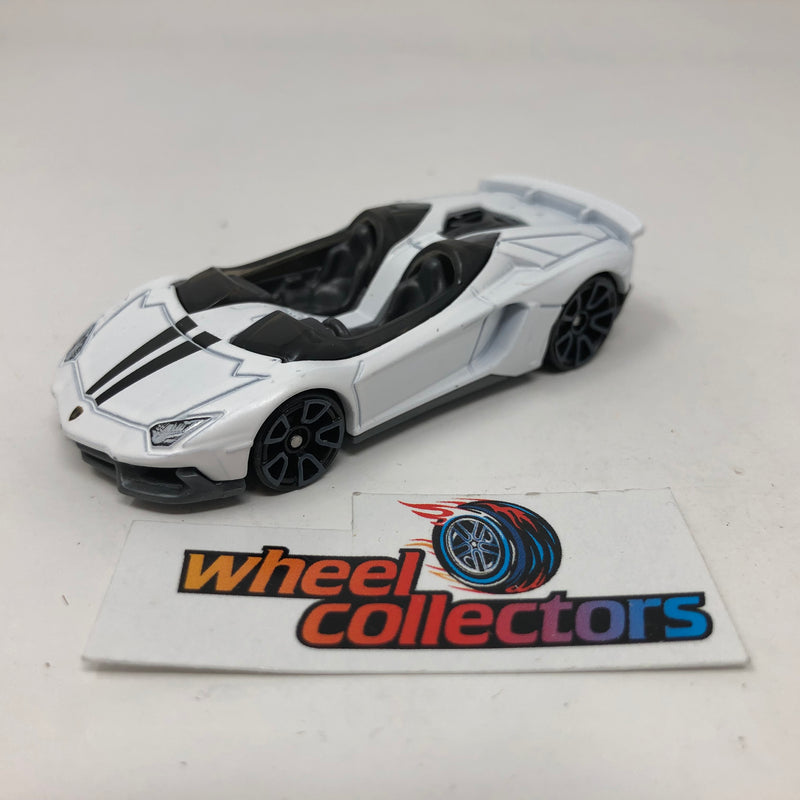 Lamborghini Aventador J * White * Hot Wheels Loose 1:64 Scale