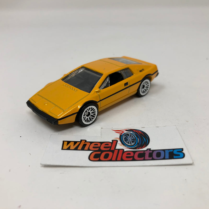 Lotus Esprit S1 * Yellow * Hot Wheels Loose 1:64 Scale