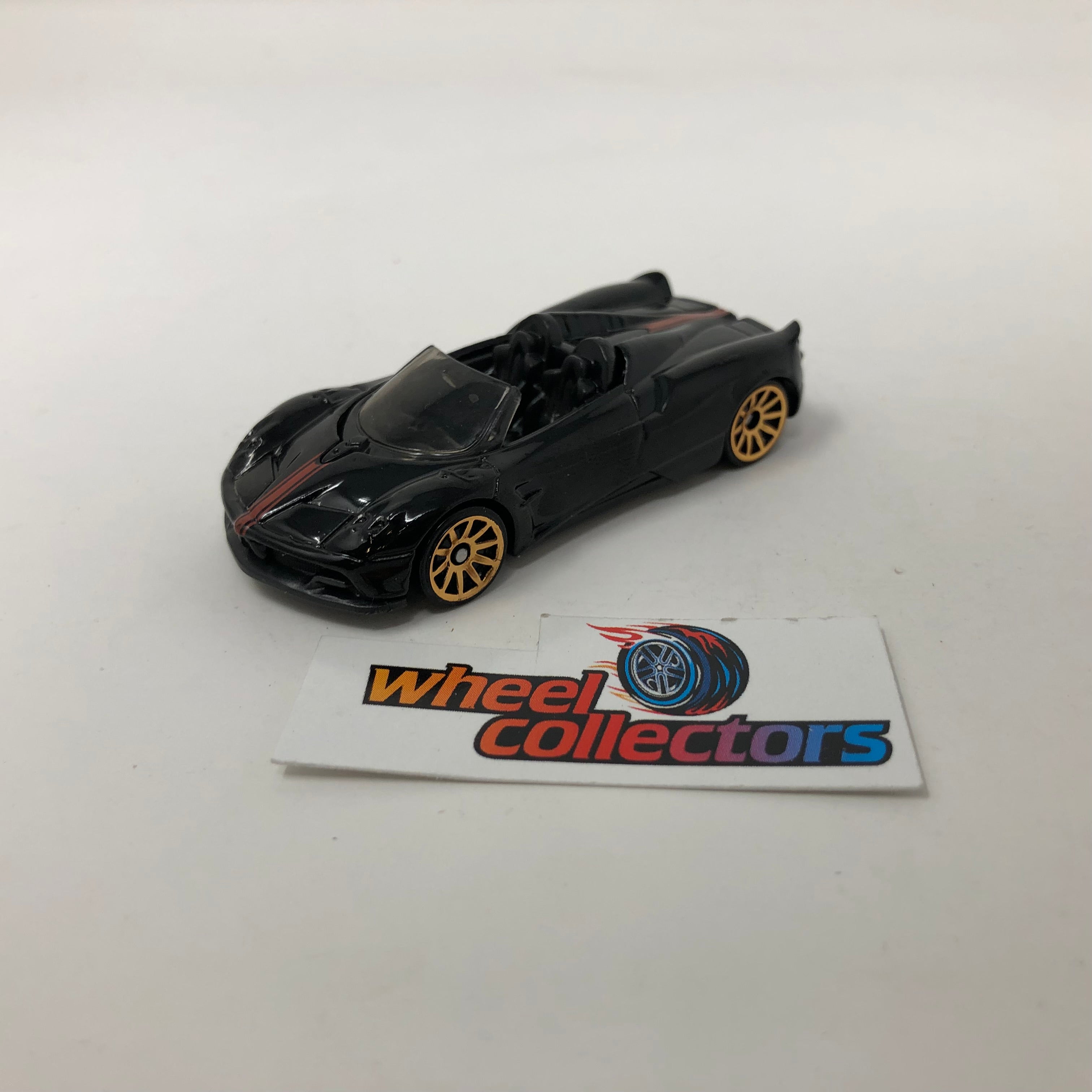Xe mô hình Hot wheels 1:64 '17 Pagani Huayra Roadster | Việt Nam Xe mô hình Hot wheels 1:64 '17 Pagani Huayra Roadster | Việt Nam