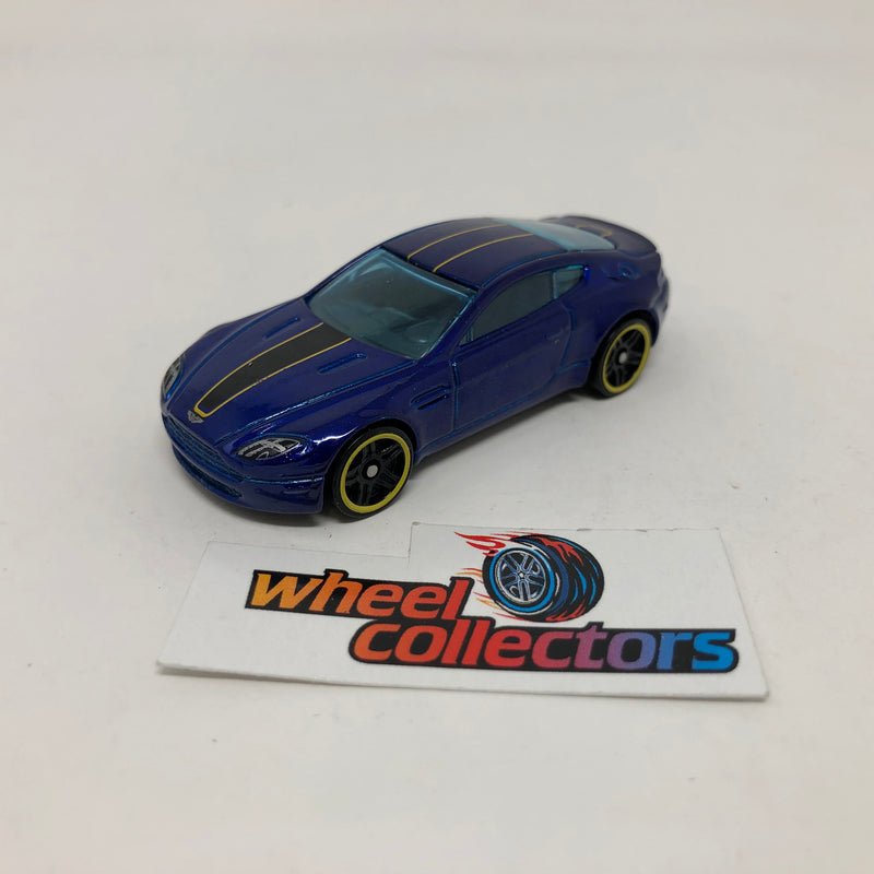 Aston Martin V8 Vantage * Blue * Hot Wheels Loose 1:64 Scale