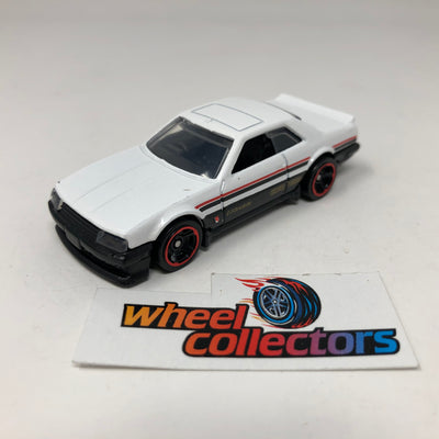 '82 Nissan Skyline R-30 * White * Hot Wheels 1:64 scale Diecast Loose