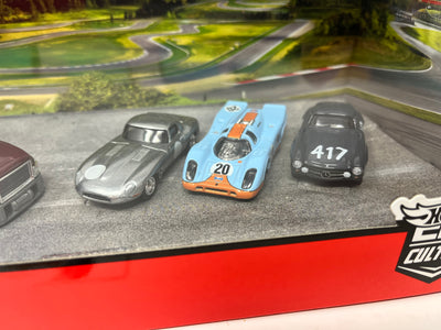 Hot Wheels Premium Car Culture Team Transport Set Iconic Racers Diorama