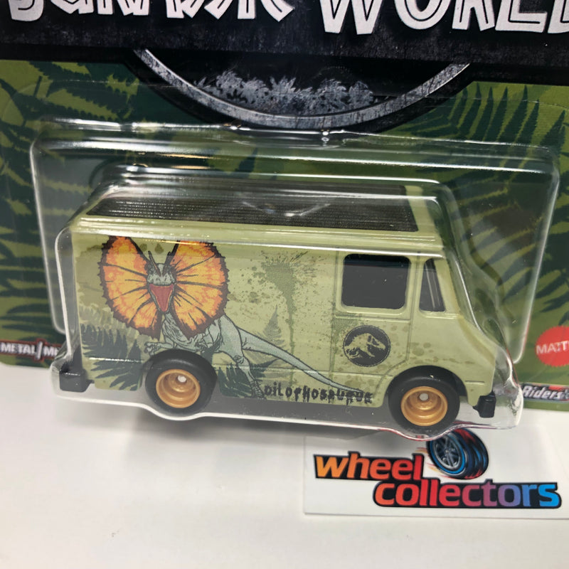 Combat Medic * 2022 Hot Wheels Pop Culture Jurassic World Case Q