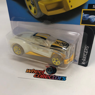 Lightning Bug #218 * Yellow * 2022 Hot Wheels Case M